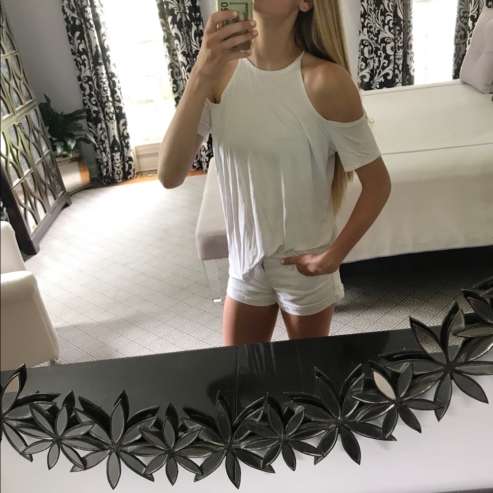 american eagle white cold shoulder t shirt